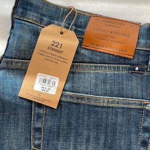 Lucky Brand 221 Jeans.  New. 34x32